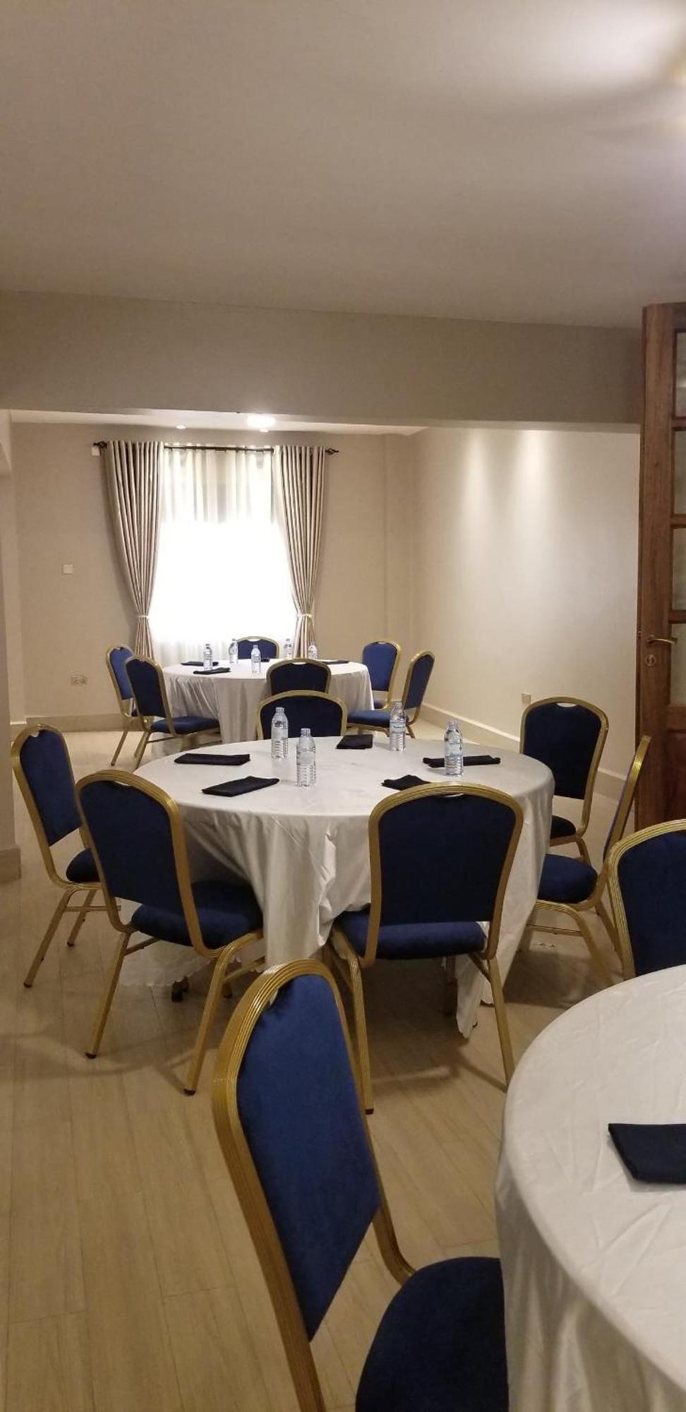 Blue Berries Hotel エンテベ エクステリア 写真